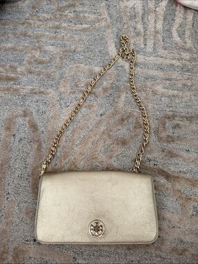 Tory Burch Chain Shoulder Bag with Logo Medallion